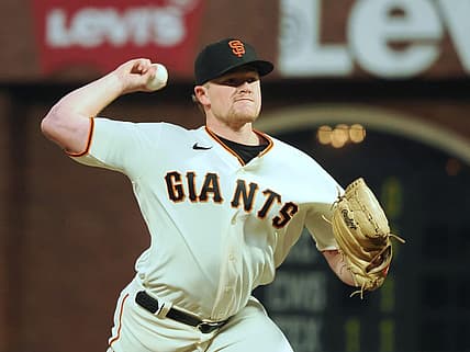 Aug 2, 2023; San Francisco, California, USA; San Francisco Giants starting pitcher Logan Webb (62) pitches the ball Arizona Diamondbacks during the seventh inning at Oracle Park. Mandatory Credit: Kelley L Cox-USA TODAY Sports
