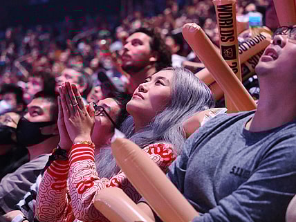 Nov 5, 2022; San Francisco, California, USA; Fans follow the game between T1 and DRX during the League of Legends World Championships at Chase Center. Mandatory Credit: Kelley L Cox-USA TODAY Sports