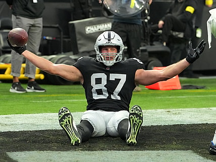 Las-Vegas-Raiders-Foster-Moreau