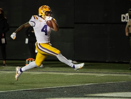 LSU running back John Emery Jr. (4) hi-steps into the end zone for a touchdown against Vanderbilt during the fourth quarter at Vanderbilt Stadium Saturday, Oct. 3, 2020 in Nashville, Tenn.

Nas Vandy Lsu Gamer 007