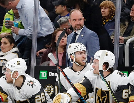 Vegas Golden Knights, Pete Deboer