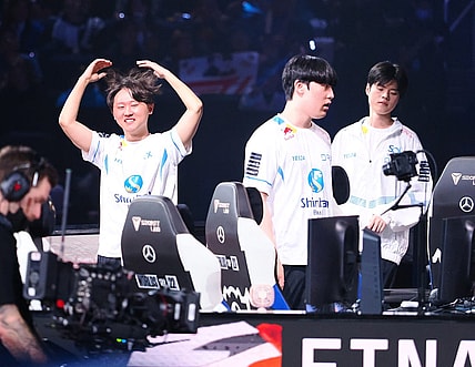 Nov 5, 2022; San Francisco, California, USA; DRX jungler Hong "Pyosik" Chang-hyeon react before game 5 against T1 during the League of Legends World Championships at Chase Center. Mandatory Credit: Kelley L Cox-USA TODAY Sports