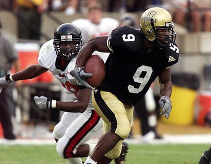Vanderbilt University's Jimmy Williams (9) heads toward the end zone on a 65-yard punt return with 1:41 left on the clock that gave the Commodores a 34-31 come from behind victory at Dudley Field Sept. 11, 1999.

Vanderbilt University Vs Northern Illinois University