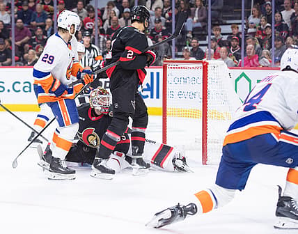 NHL: New York Islanders at Ottawa Senators