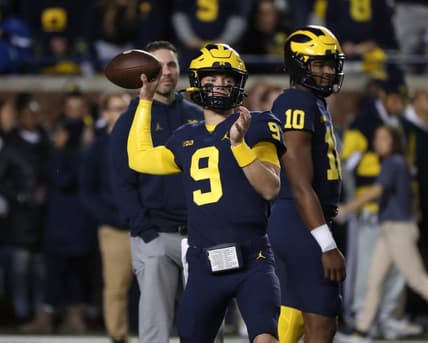 Michigan Wolverines quarterback J.J. McCarthy warms up before action against the Michigan State Spartans, Saturday, October 29, 2022.

Msumich 102922 Kd 0011472