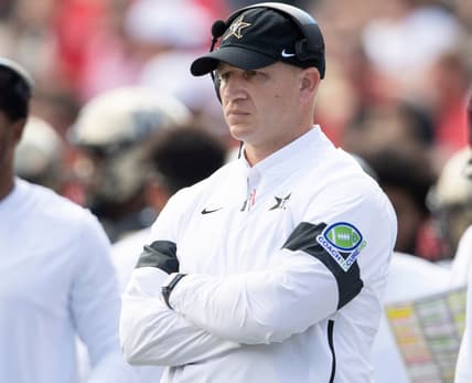 Vanderbilt head coach Clark Lea watches his team as they lose 62 to 0 against Georgia at Vanderbilt Stadium Saturday, Sept. 25, 2021 in Nashville, Tenn.

Nas Vandy Ga 044