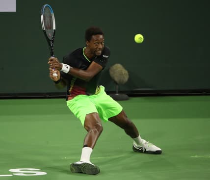 Gael Monfils runs down a shot during his match against Alexander Zverev at the BNP Paribas Open in Indian Wells, October 13, 2021.

Bnp Wed 40