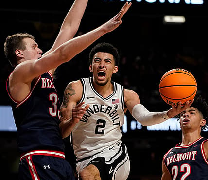 Vanderbilt guard Scotty Pippen Jr. (2) shoots past Belmont center Nick Muszynski (33) during the second half of a first round NIT basketball game at Memorial Gymnasium Tuesday, March 15, 2022 in Nashville, Tenn.

Nas Vandy Belmont Nit 029