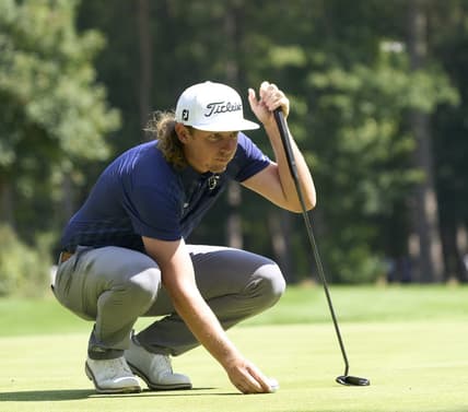 Jul 7, 2023; Hertfordshire, ENG;     Cameron Smith (AUS) on the third green during the first round of the LIV Golf London golf tournament at Centurion Club. Mandatory Credit: Peter van den Berg-USA TODAY Sports
