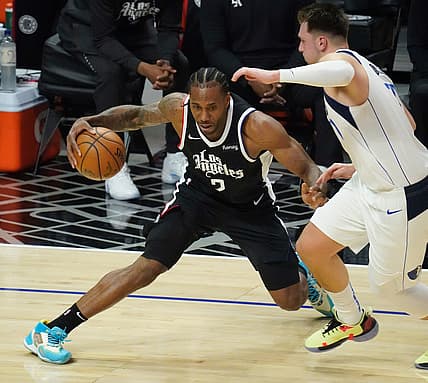 New York Knicks favored to land Kawhi Leonard