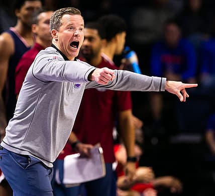 Florida Atlantic Owls head coach Dusty May coaches from the sideline in the second half. The Florida Gators men  s basketball team hosted the Florida Atlantic Owls at Billy Donovan Court at Exactech Arena in Gainesville, FL on Monday, November 14, 2022. Florida Atlantic defeated Florida 76-74.  [Doug Engle/Gainesville Sun]

Gai Ufbasketballfau