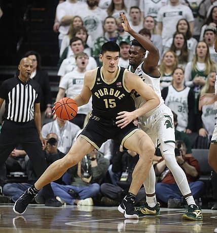 Michigan State Spartans center Mady Sissoko (22) defends Purdue Boilermakers center Zach Edey (15) during the first half Monday, Jan. 16, 2023.

Msupur 011623 Kd 967