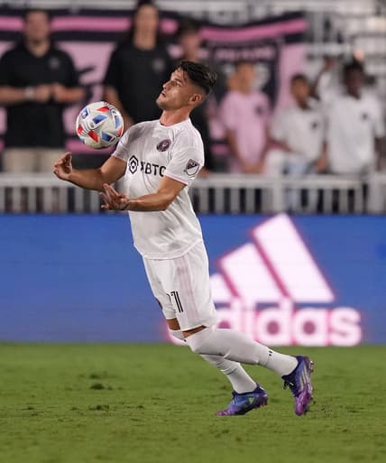 Oct 23, 2021; Fort Lauderdale, Florida, USA; Inter Miami CF forward Julian Carranza (21) plays the ball against the FC Cincinnati during the second half at DRV PNK Stadium. Mandatory Credit: Jasen Vinlove-USA TODAY Sports