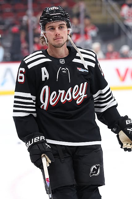 NHL: Carolina Hurricanes at New Jersey Devils