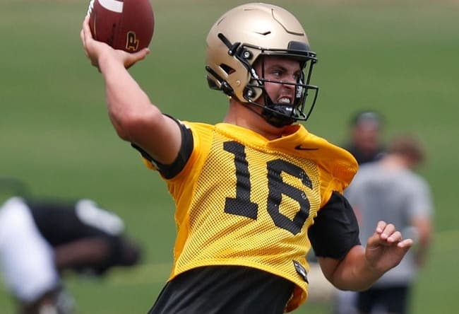 Purdue Boilermakers quarterback Aidan O'Connell (16) throws the ball during a practice, Tuesday, Aug. 2, 2022, at Purdue University in West Lafayette, Ind.

Purduefootball080222 Am9886