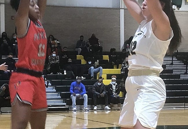 Parkway's Mikaylah Williams (left) and Captain Shreve's Addison Martin are two of the top players in the state.

Mikaylah Vs Addison