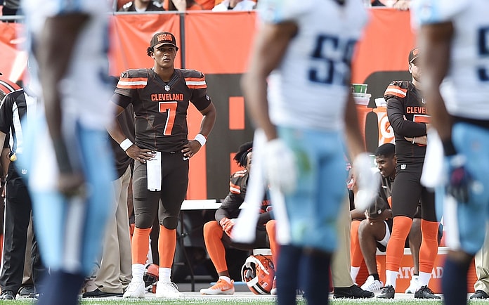 Hue Jackson isn't committing to DeShone Kizer