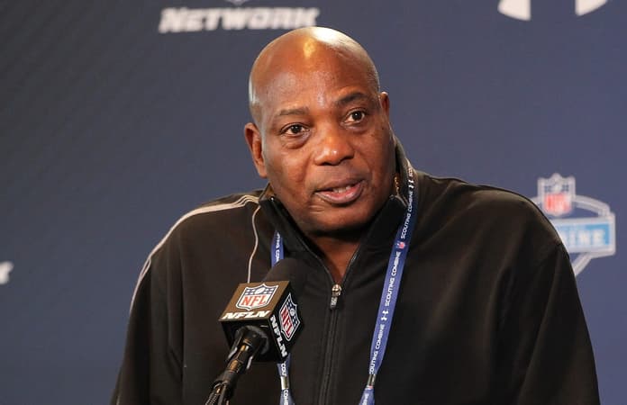 Ravens general manager Ozzie Newsome