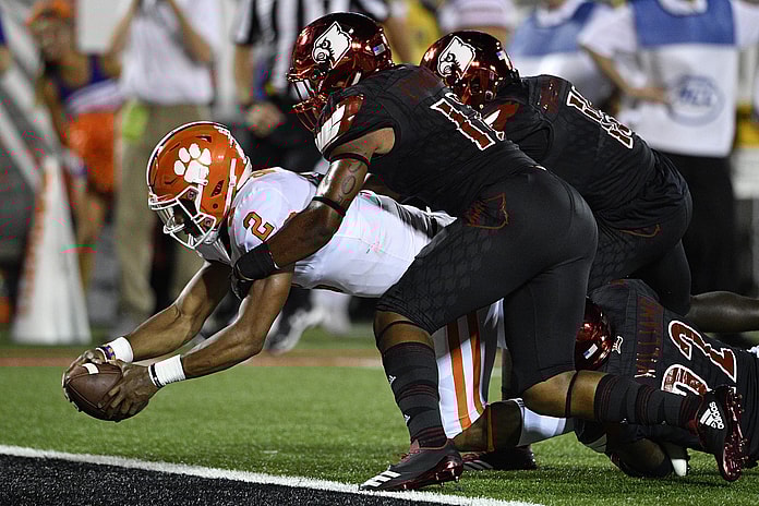 Clemson quarterback Kelly Bryant scores against Louisville in college football Week 3
