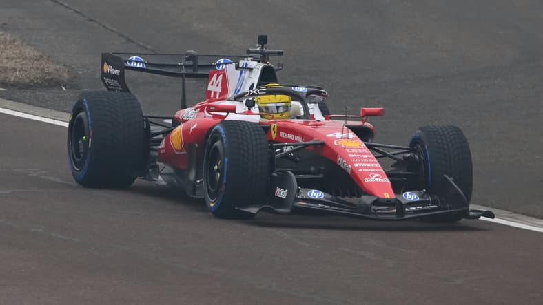 F1 Barcelona testing Scuderia Ferrari SF-26 Lewis Hamilton