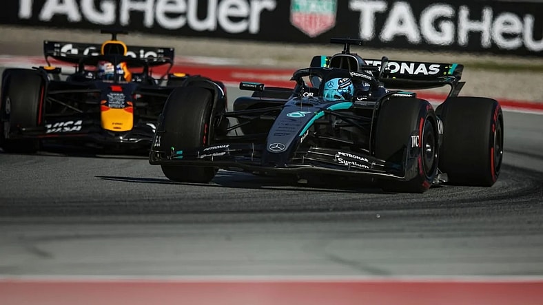 max verstappen george russell spanish gp f1