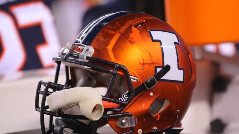 Illinois football program in hot water as three players arrested for armed robbery