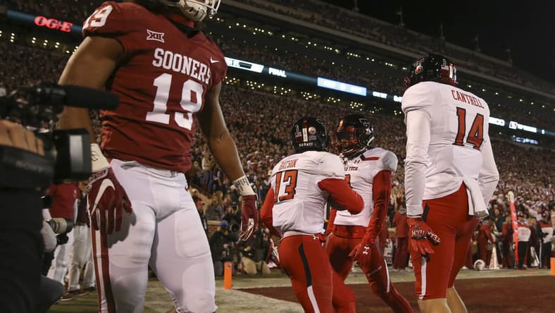 Sooners linebacker Caleb Kelly