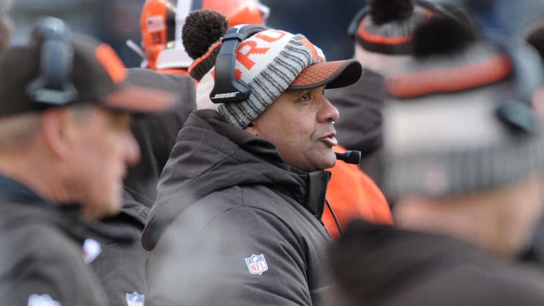 Browns head coach Hue Jackson