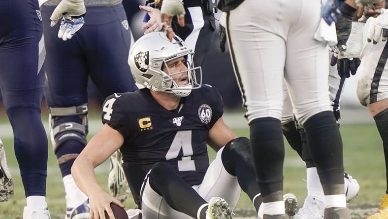 Derek Carr booed