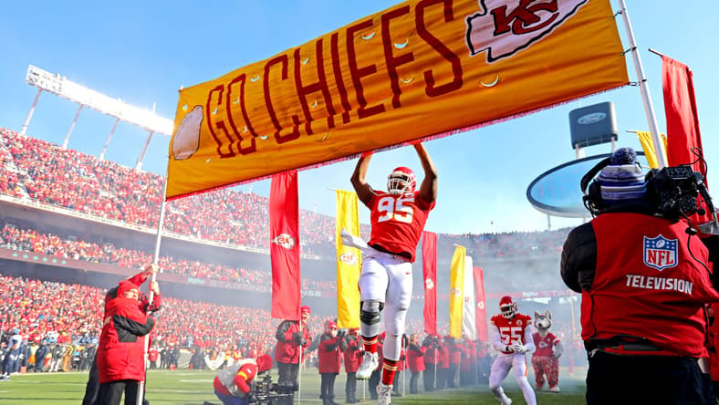Chiefs tag Chris Jones