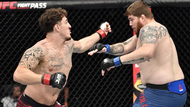 Tom Aspinall fights Jake Collier during UFC Fight Night