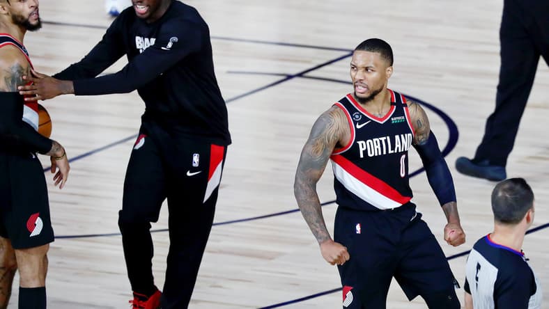 Blazers' Damian Lillard against the Dallas Mavericks.