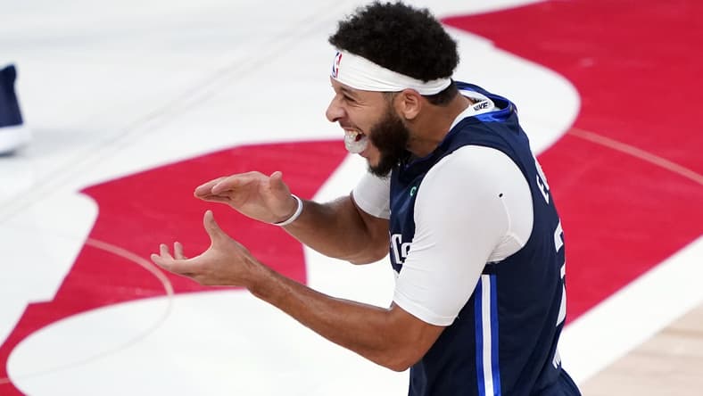 Dallas Mavericks trade Seth Curry