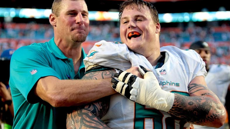 WATCH: Detroit Lions HC Dan Campbell goes on kneecap eating rant in 1st press conference