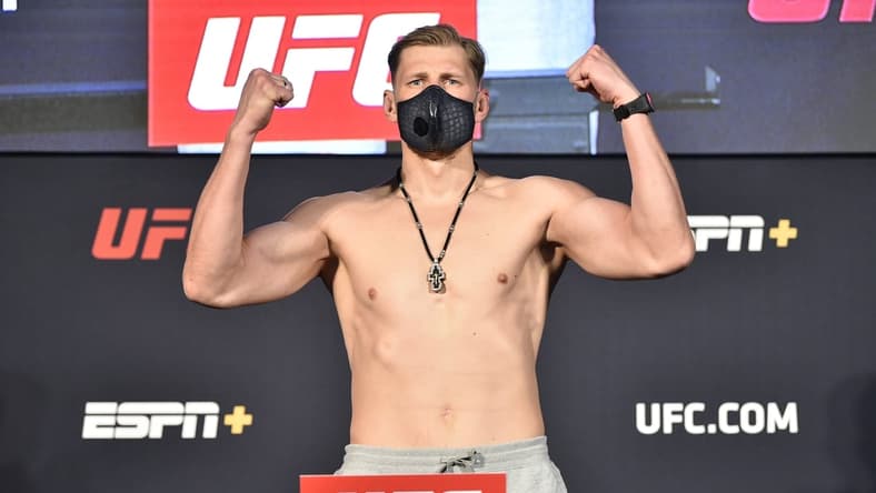 June 19, 2020; Las Vegas, NV, USA; Alexander Volkov of Russia poses on the scale during weigh-ins for UFC Fight Night at the UFC APEX.  Mandatory Credit:  Chris Unger/Zuffa LLC via USA TODAY Sports