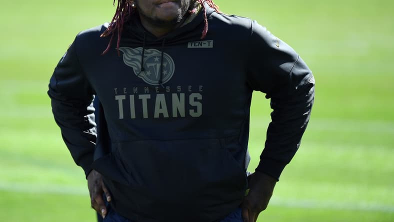 Tennessee Titans trade Isaiah Wilson