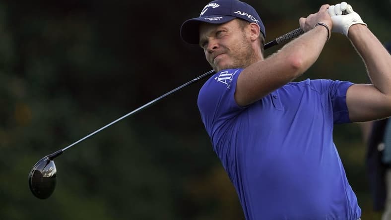 Nov 12, 2020; Augusta, Georgia, USA; Danny Willett plays his shot from the eighth tee during the first round of The Masters golf tournament at Augusta National GC. Mandatory Credit: Michael Madrid-USA TODAY Sports