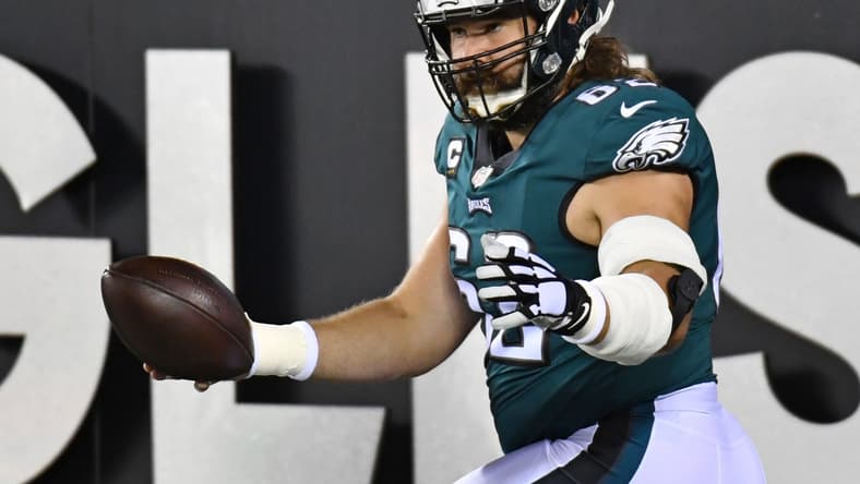 Philadelphia Eagles stars Darius Slay, Jason Kelce restructure contracts