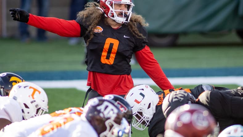 Jan 28, 2021; American linebacker Grant Stuard of Houston (0) signals during American practice at Hancock Whitney Stadium in Mobile, Alabama, USA; Mandatory Credit: Vasha Hunt-USA TODAY Sports