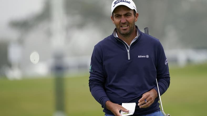 Jun 17, 2021; San Diego, California, USA; Edoardo Molinari on the second green during the first round of the U.S. Open golf tournament at Torrey Pines Golf Course. Mandatory Credit: Michael Madrid-USA TODAY Sports