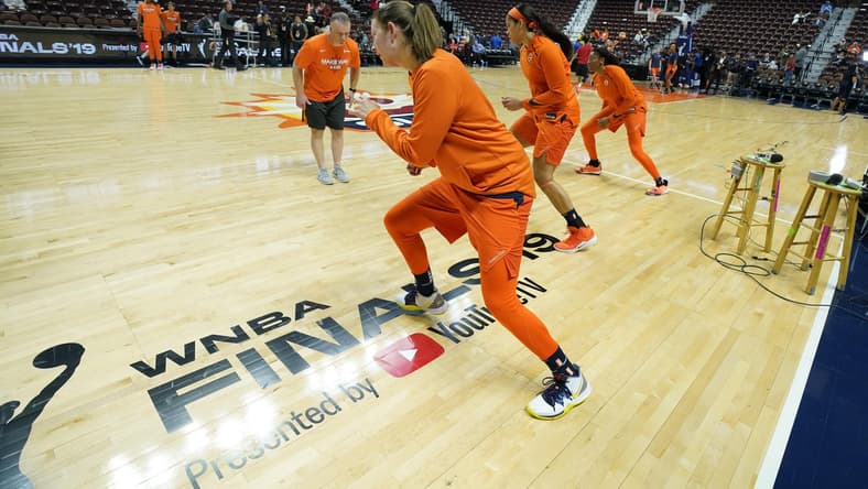Connecticut Sun: Jonquel Jones
