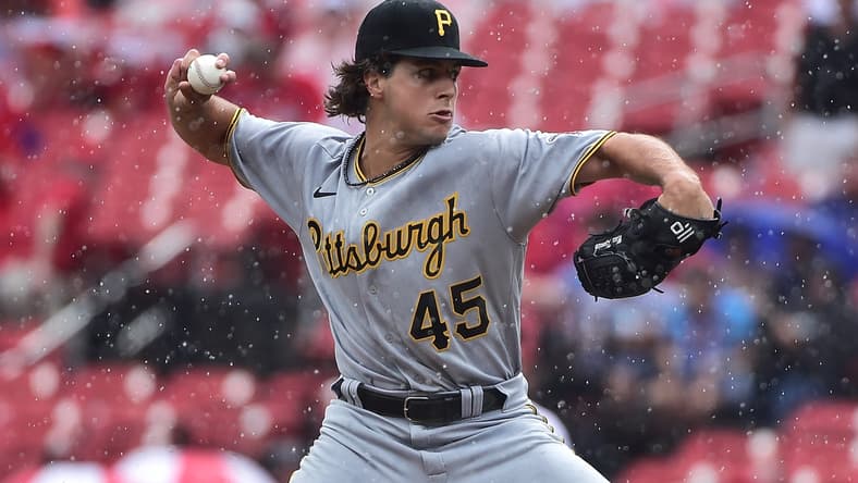 Jun 27, 2021; St. Louis, Missouri, USA; Pittsburgh Pirates starting pitcher Max Kranick (45) pitches during the first inning in his Major League debut against the St. Louis Cardinals at Busch Stadium. Mandatory Credit: Jeff Curry-USA TODAY Sports