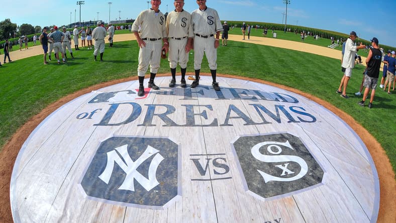 WATCH: Yankees-White Sox 'Field of Dreams' matchup stages epic pregame show