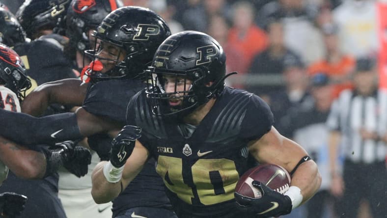 Purdue running back Zander Horvath (40) runs the ball during the first quarter of an NCAA college football game, Saturday, Sept. 4, 2021 at Ross-Ade Stadium in West Lafayette.
Cfb Purdue Vs Oregon State