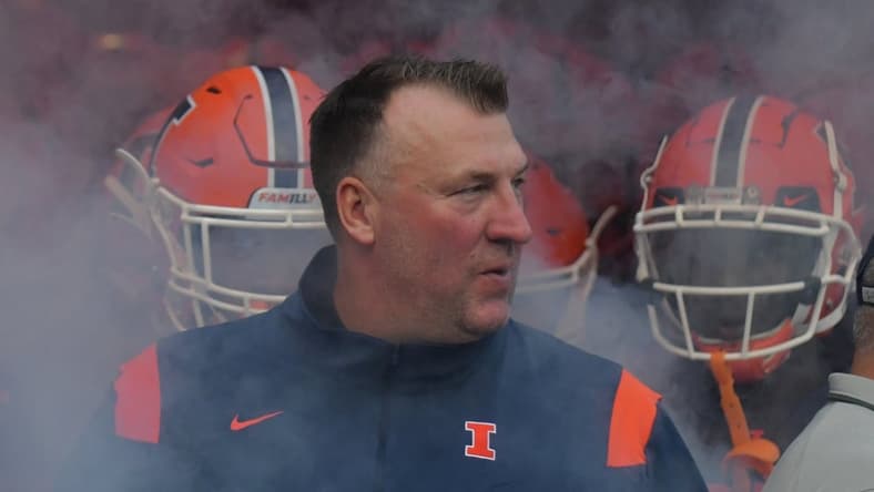 Sep 4, 2021; Champaign, Illinois, USA;  Illinois Fighting Illini head coach Bret Bielema enters the field with his team before the start of Saturday   s game with the UTSA Roadrunners at Memorial Stadium. Mandatory Credit: Ron Johnson-USA TODAY Sports