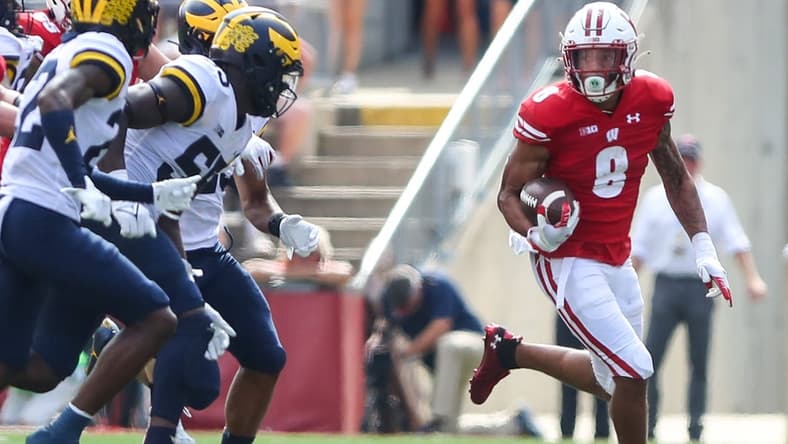 University of Wisconsin Badgers football's Jalen Berger (8) runs the ball against Michigan during their game Saturday, October 2, 2021 in Madison, Wis. Michigan won the game 38-17. Doug Raflik/USA TODAY NETWORK-Wisconsin

Fon Badgers Vs Michigan Football 100221 Dcr352
