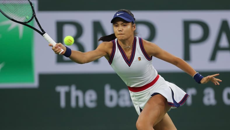 Emma Raducanu runs down a shot during her match against Aliaksandra Sasnovich at the BNP Paribas Open in Indian Wells, Friday, October 8, 2021.

Bnp Paribas Friday 11