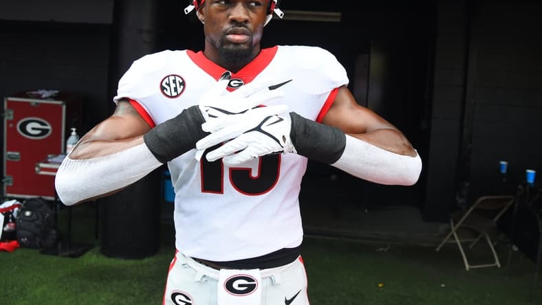 Sep 25, 2021; Nashville, Tennessee, USA; Georgia Bulldogs linebacker Adam Anderson (19) before the game against the Vanderbilt Commodores at Vanderbilt Stadium. Mandatory Credit: Christopher Hanewinckel-USA TODAY Sports