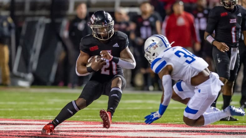 Chris Smith runs the ball as The Louisiana Ragin Cajuns take on Georgia State at Cajun Field in Lafayette, LA. Thursday, Nov. 4, 2021.

Cajuns Vs Georgia State 3378