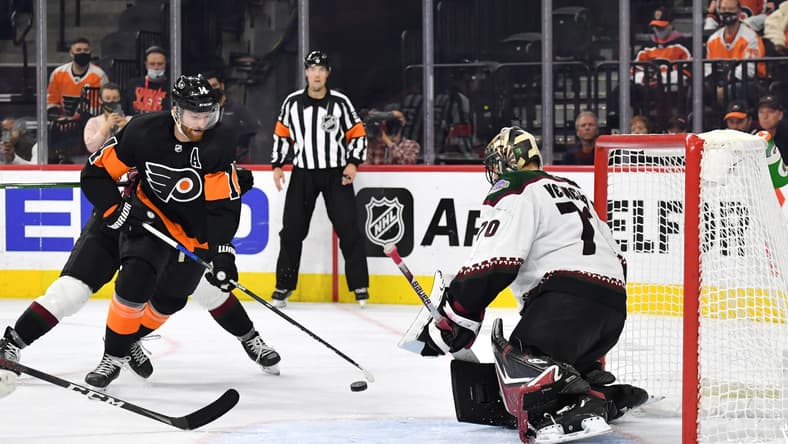 NHL: Arizona Coyotes at Philadelphia Flyers